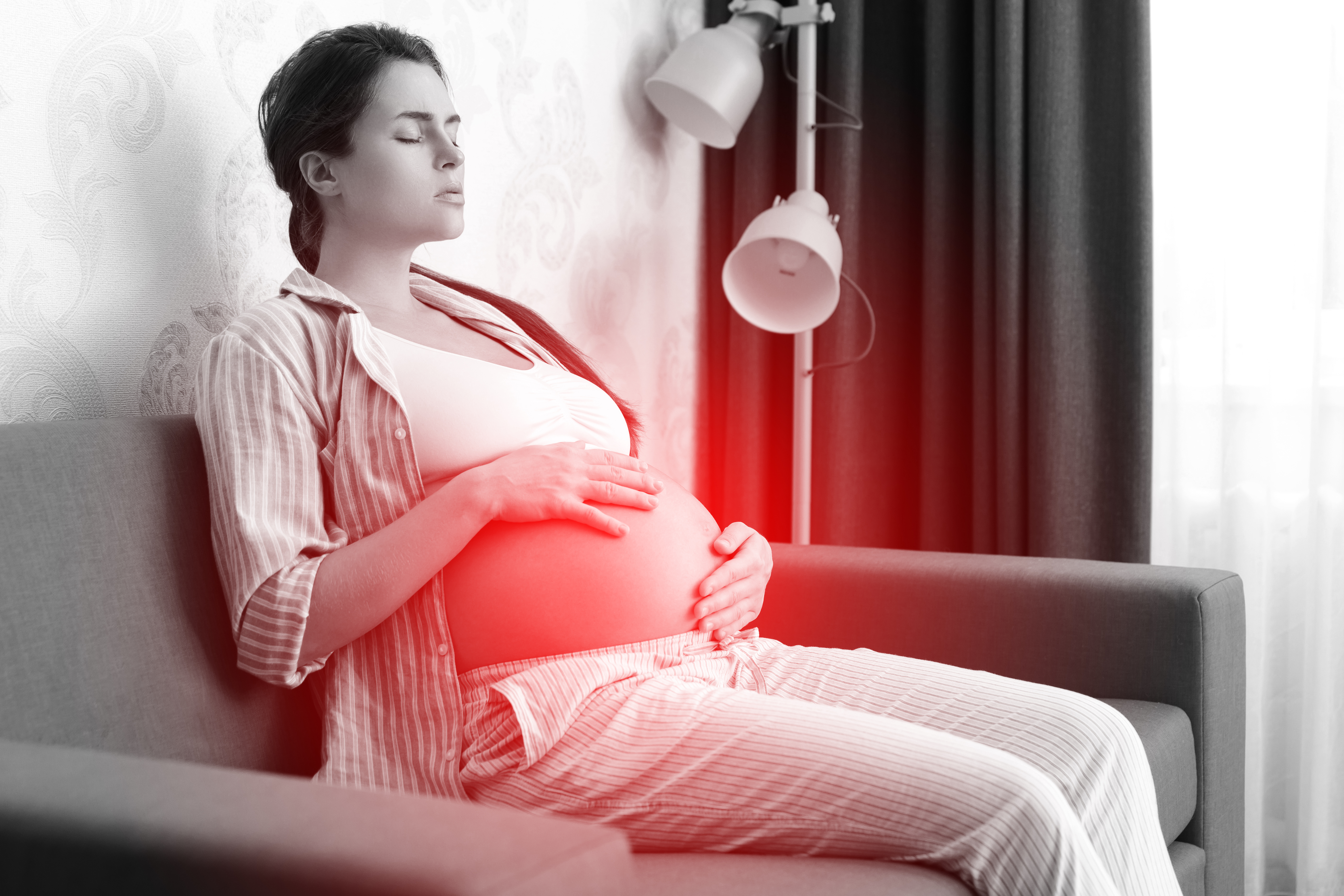 What are the cause, symptoms and diagnosis of Eclampsia?